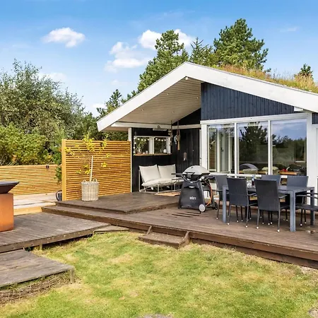 Holiday home Gilda - 2km From The Sea In Western Jutland By Interhome